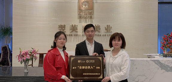 恭喜湖南衡阳市罗氏姐妹花成功签约翌芙莱。