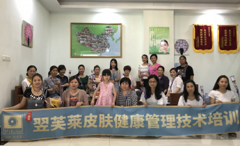 2018年5月13日母亲节学员毕业合影